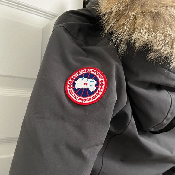 Canada Goose - Kensington Parka - Picture 6 of 7